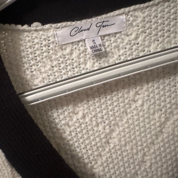 LAST CHANCE Sale!! Cream Knit Cardigan - Picture 4 of 4